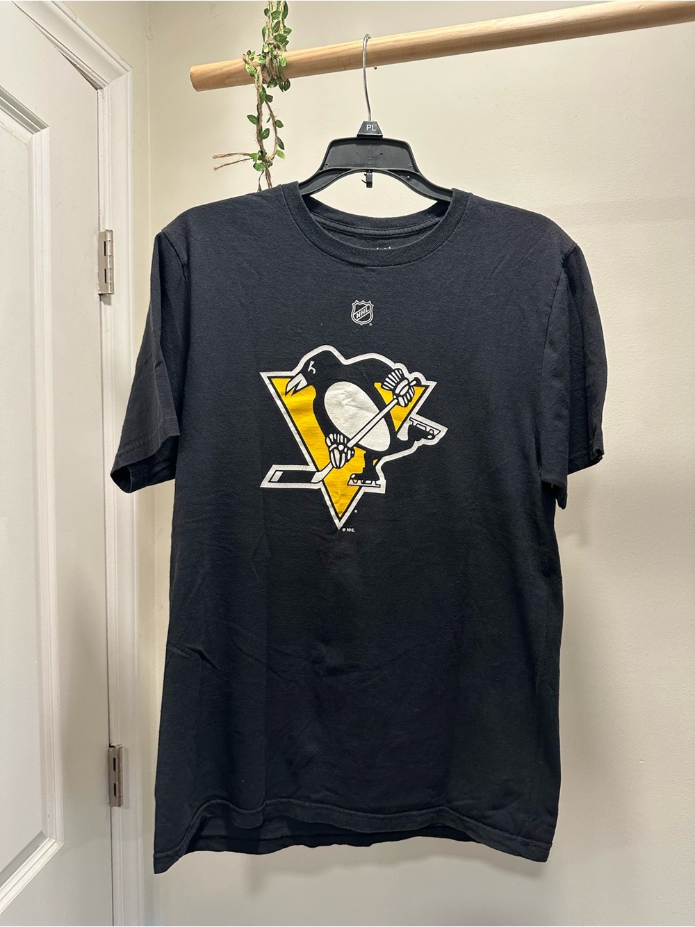 Men’s M | Reebok Pittsburgh Penguins Phil Kessel #81 Graphic Tee